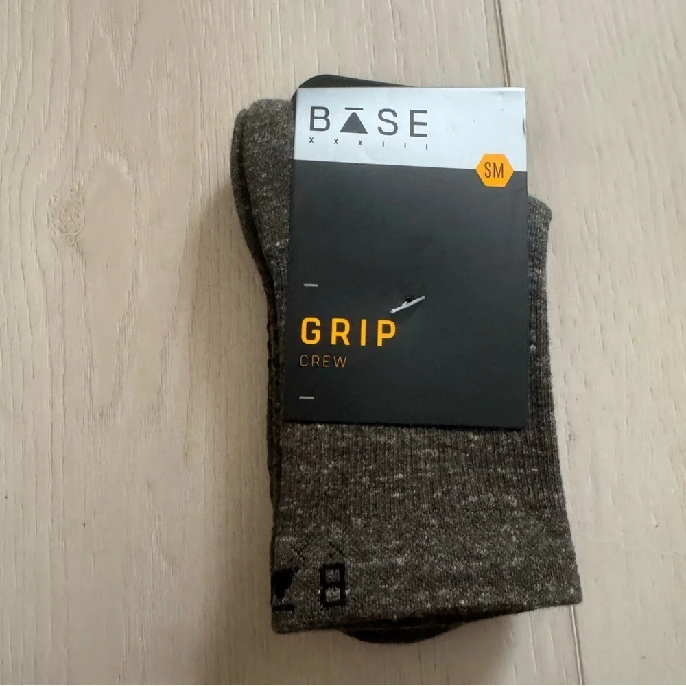 NWT Base 33 Crew Grip Socks Yoga Barre Pilates Unisex Size Small